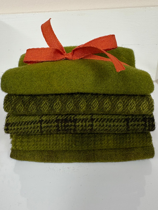 Green wool Bundle